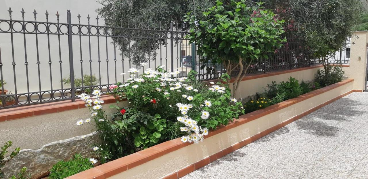 Al Civico 365 Villa Castelluzzo Luaran gambar