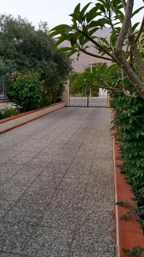 Al Civico 365 Villa Castelluzzo Luaran gambar